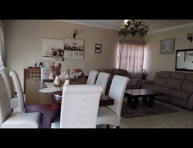 4 BEDROOM PROPERTY TO RENT IN ELSPARK